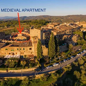 Apartment Old Medieval, San Donato in Poggio